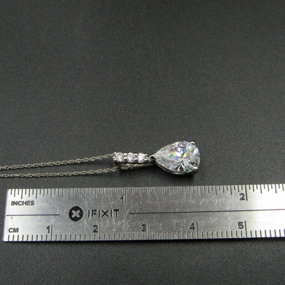 20" 10K Gold Teardrop Cubic Zirconia Gem Necklace - Picture 6 of 7